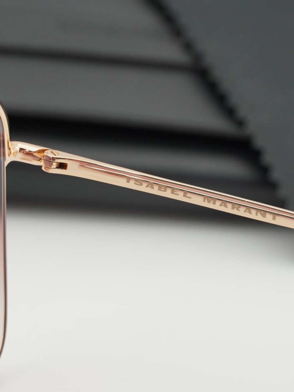 Isabel Marant IM 0118/S 0000 FF Square Sunglasses - Gold/Grey - Picture 9 of 10